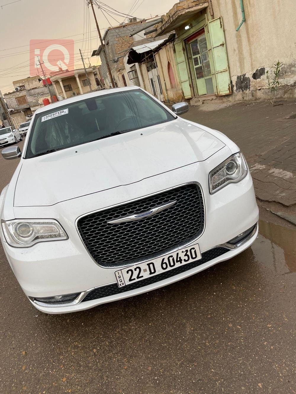کرایسلەر 300